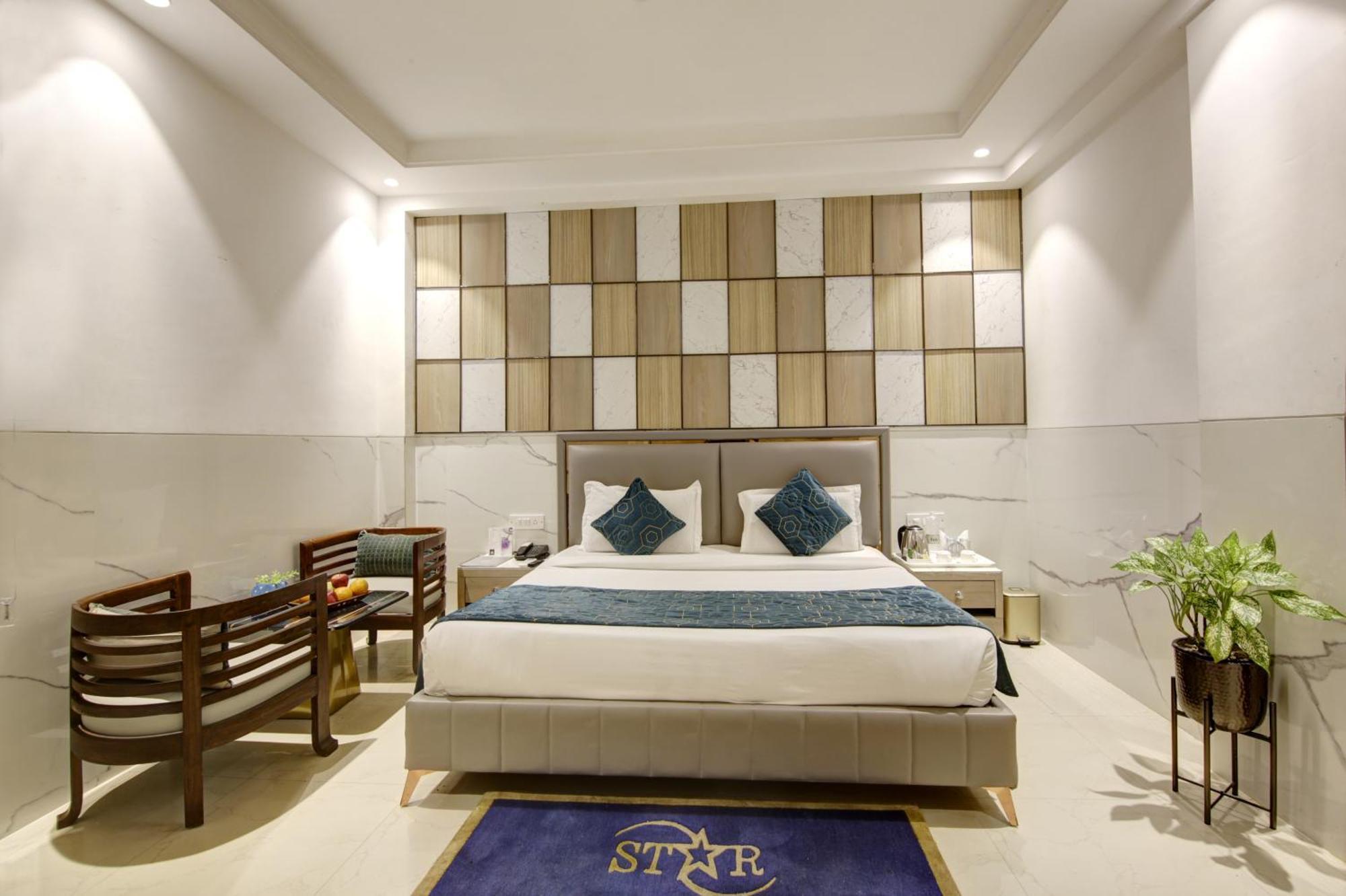Delhi 37 Hotel 4*